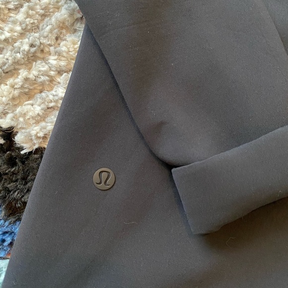 Lululemon jacket - Picture 4 of 4